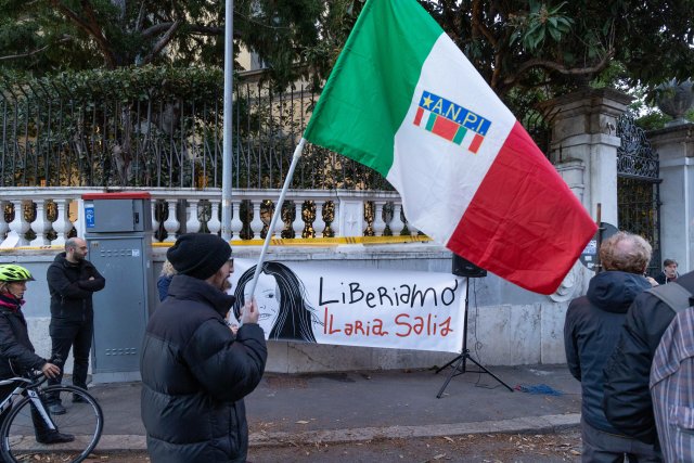 Protest für die Freilassung von Ilaria Salis vor der ungarischen Botschaft in Rom.