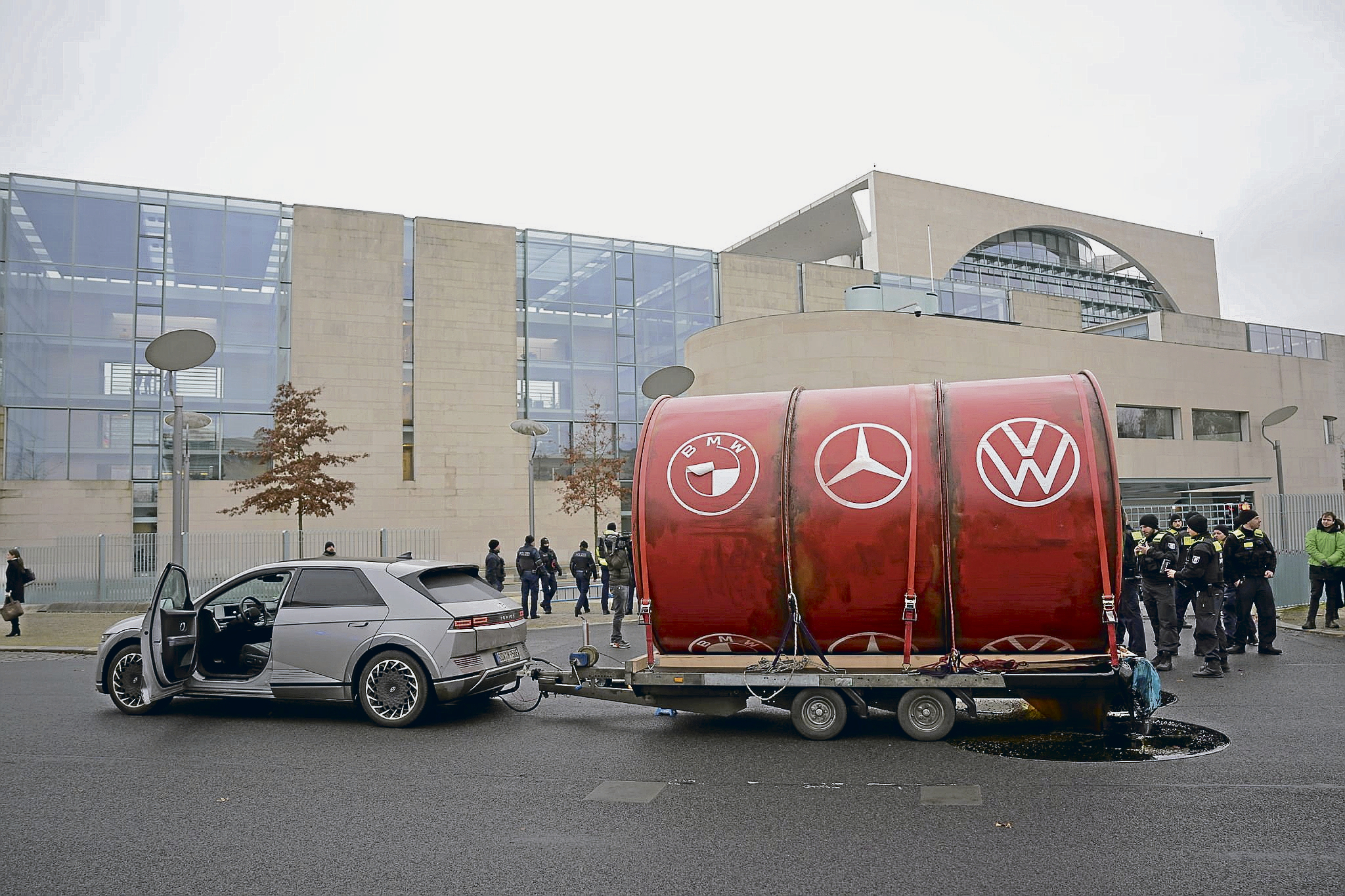 Sommet automobile : l’industrie automobile à nouveau courtisée |  nd-aktuell.de