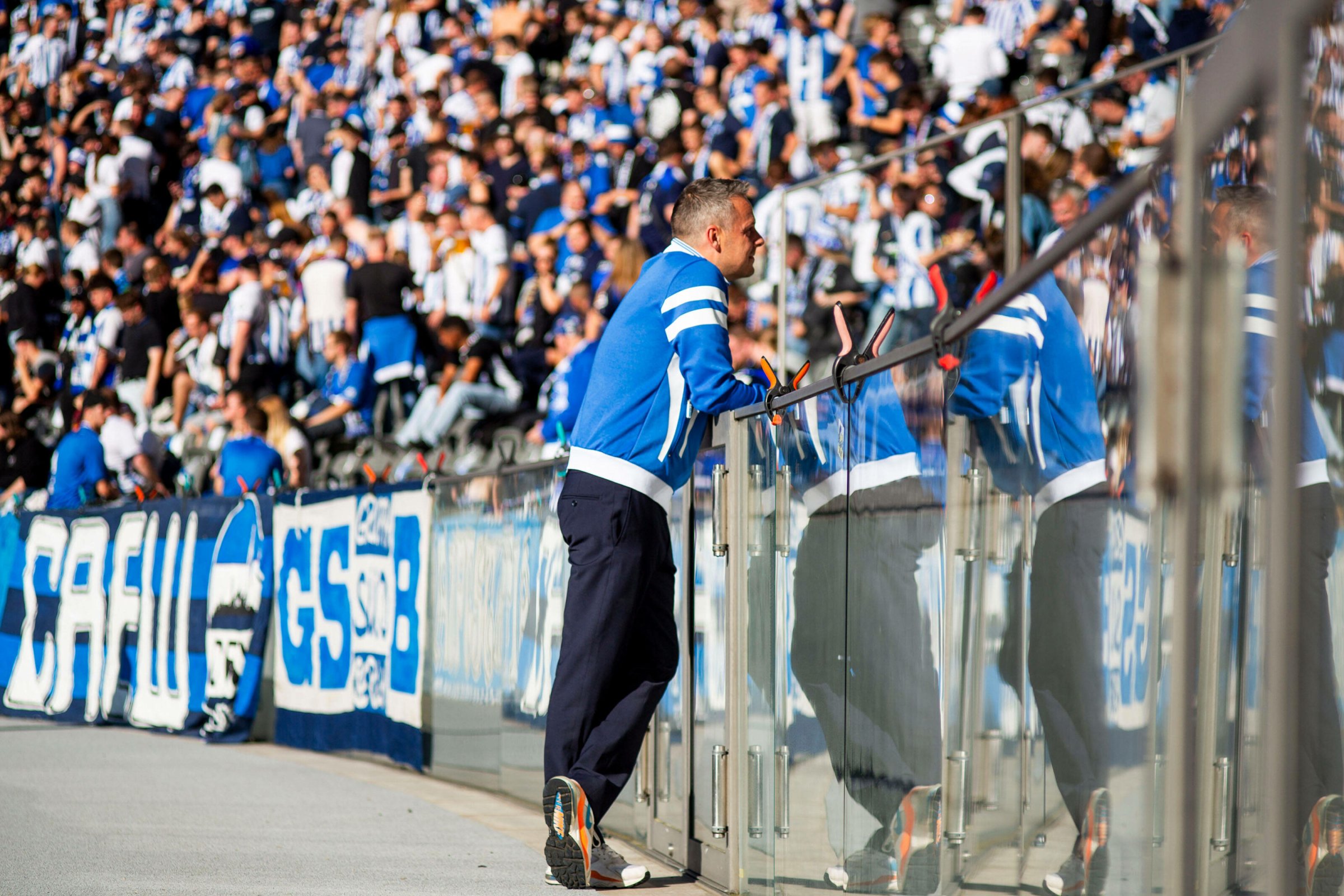 Football Hertha Bsc Avec La Mort De Kay Bernstein La Révolution Séteint Nouvelles Du Monde