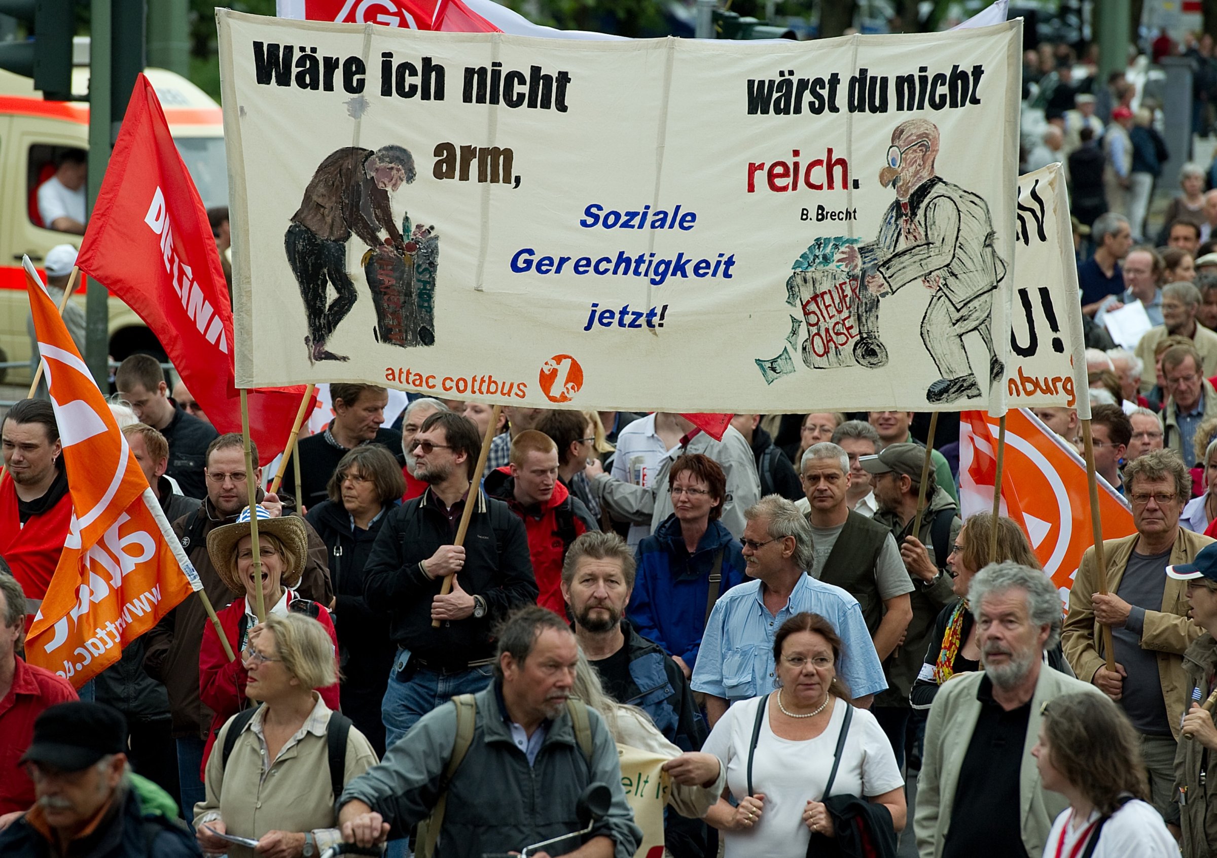 »Wir zahlen nicht für eure Krise« hieß das Bündnis, das sich 2010 zusammengeschlossen hatte, um gegen Sozialabbau zu protestieren.