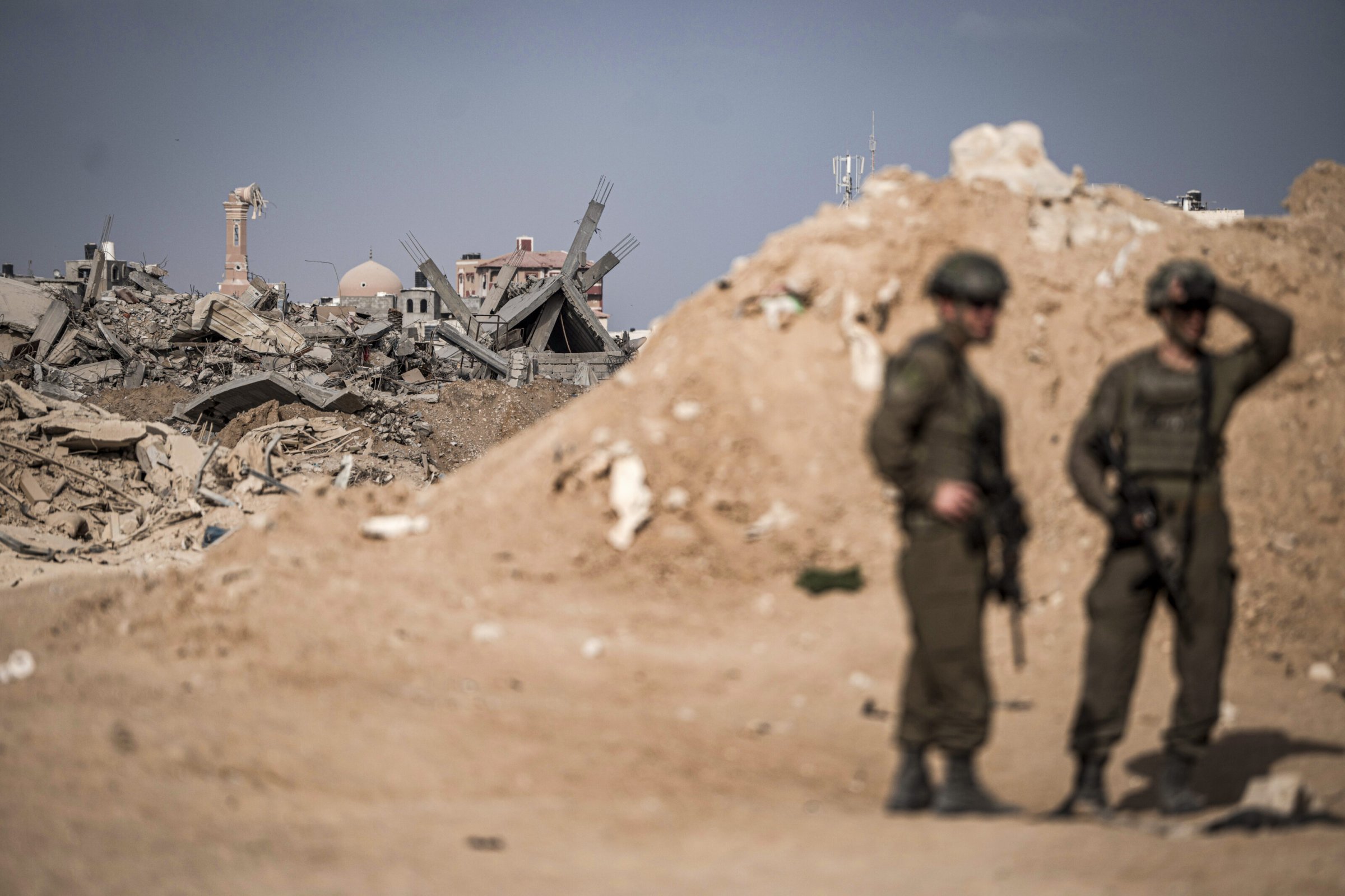 Das Bundesinnenministerium hält die Lage in Gaza für »volatil«. Jedoch ist der Streifen durch die israelischen Angriffe so schwer zerstört worden ist, wie keine Region seit Ende des 2. Weltkriegs.