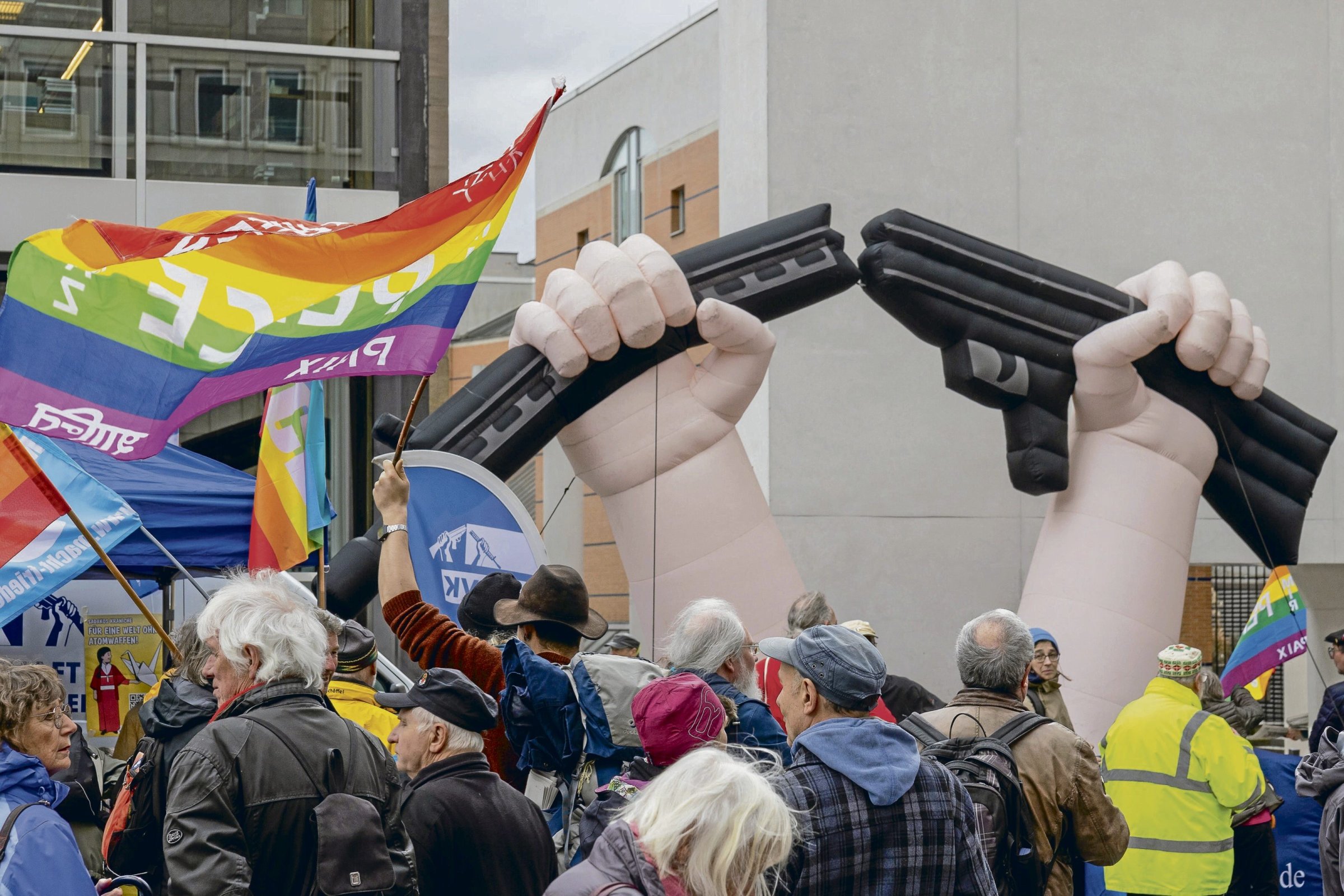 Ostermarsch 2024 in Nürnberg: Hier beteiligten sich viele Aktive der DFG-VK. Zur Demo nächste Woche in Berlin will die Bundesspitze nicht mobilisieren.