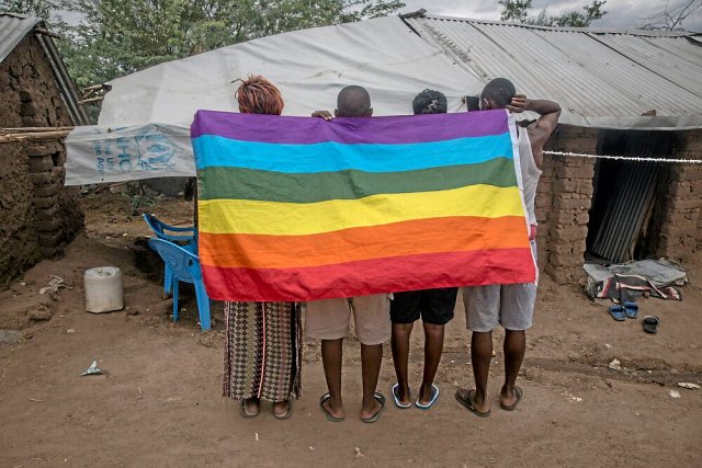 Geflüchtete LGBTQ aus Uganda posieren in einem Lager im Nachbarland Kenia.