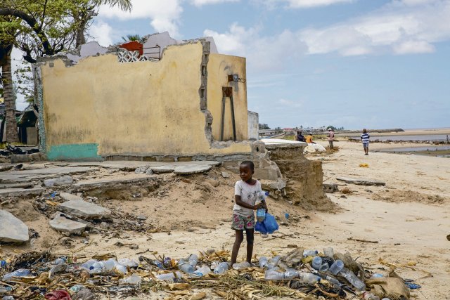 Das Wohnviertel Prada Nova in Beira, Mosambik, wurde 2019 durch den Zyklon Idai nahezu komplett zerstört.