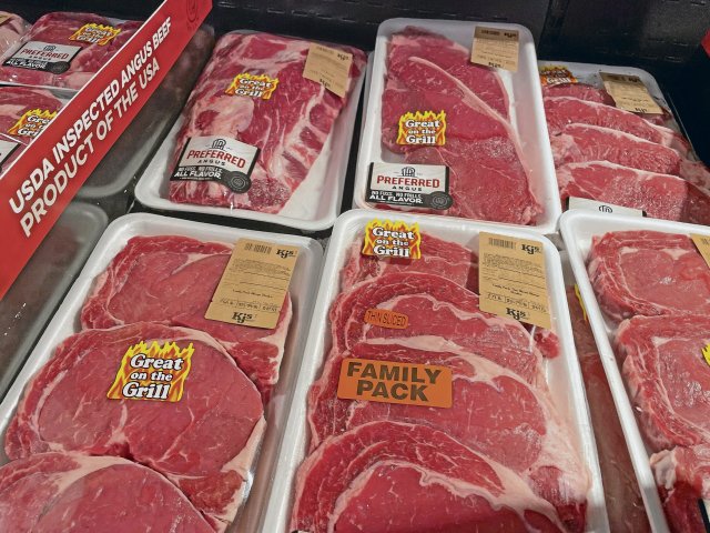 Schlecht für's Klima, ungesund – aber billig: Rindfleisch im Kapitalismus.