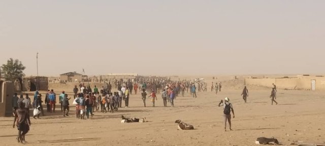 Im April haben algerische Behörden Hunderte Geflüchtete in die nigrische Wüste deportiert.