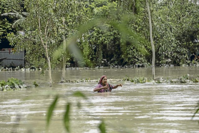 Noch unterstützt die Hilfsorganisation Brot für die Welt Menschen, die vom steigenden Meeresspiegel in Bangladesch betroffen sind. Die Ampel lässt sie dabei sprichwörtlich im Regen stehen.