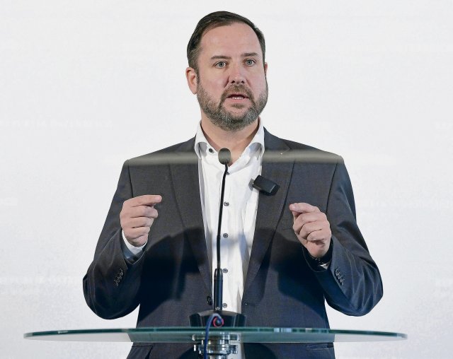 FPÖ-Generalsekretär Christian Hafenecker wollte im österreichischen Superwahljahr lieber keine unschönen Bilder von seinem Prozess wegen Datenfälschung generieren.