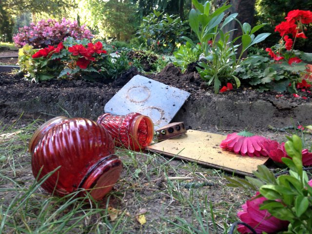 Auf einem Friedhof zu klauen oder zu vandalieren sei pietätlos, findet Besucher Hans-Joachim Gottwald.