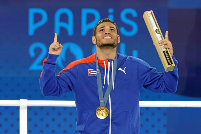 Jubeln für Kuba: Boxer Erislandy Álvarez gewann in Paris die zweite Goldmedaille für den Karibikstaat.