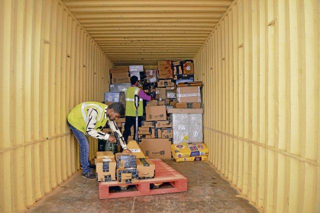 Arbeiten für die, die im Schatten shoppen: Amazon-Beschäftigte in Bangalore, Indien