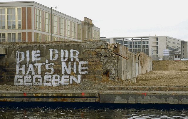 Ab 2006 wurde der Palast der Republik abgerissen und wich dem Neubau des Berliner Schlosses.