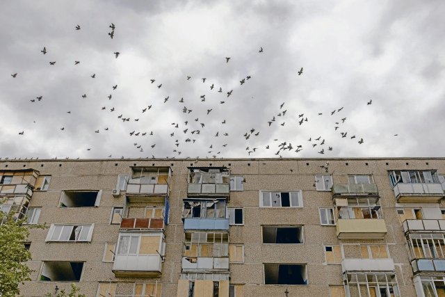 Durch russischen Beschuss beschädigtes Wohnhaus in Kurachowe im ostukrainischen Distrikt Pokrowsk