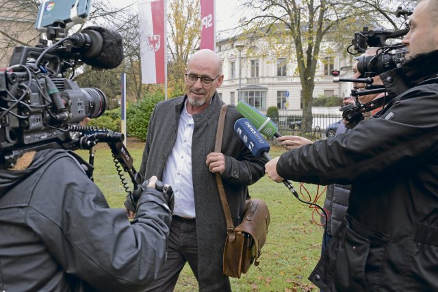 Der Rechtsanwalt Niels-Olaf Lüders ist BSW-Fraktionschef im Brandenburger Landtag.