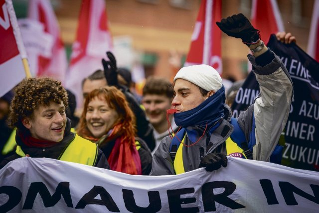 In den vergangenen Jahren haben sich mehr Menschen direkt am Arbeitskampf beteiligt, meint Fanny Zeise, Referentin bei der Rosa-Luxemburg-Stiftung.