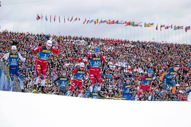 Trotz teilweise durchwachsenem Wetter sind über 210 000 Fans bei der Nordischen Ski-Weltmeisterschaft in Trondheim dabei.