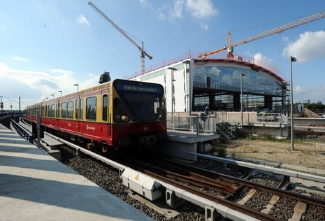 Erst im Dezember 2016 sollen alle Umbauarbeiten am neuen Ostkreuz abgeschlossen sein.